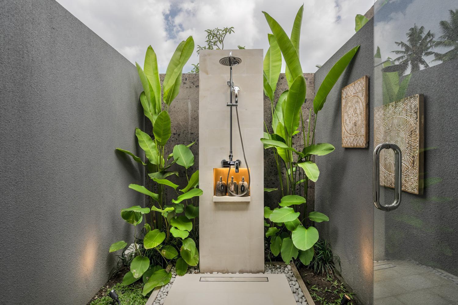 Kamboja By Balisuperhost *